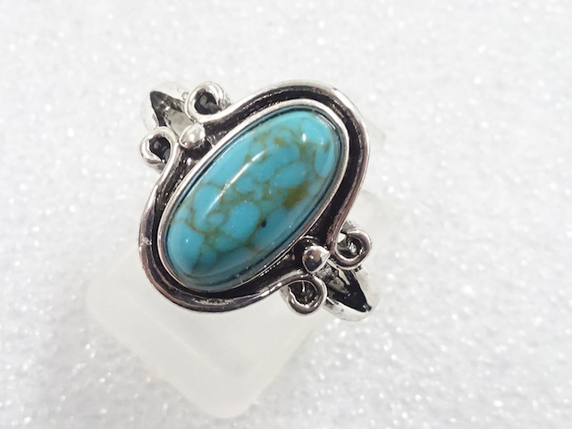 JAPANESE KIMONO / ANTIQUE COLORED STONE RING (SIZE 17)